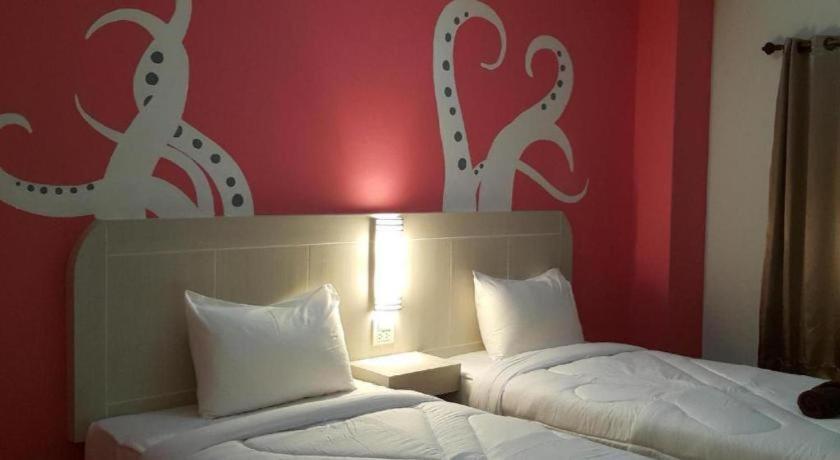 טאק Silayok Grand Hotel מראה חיצוני תמונה