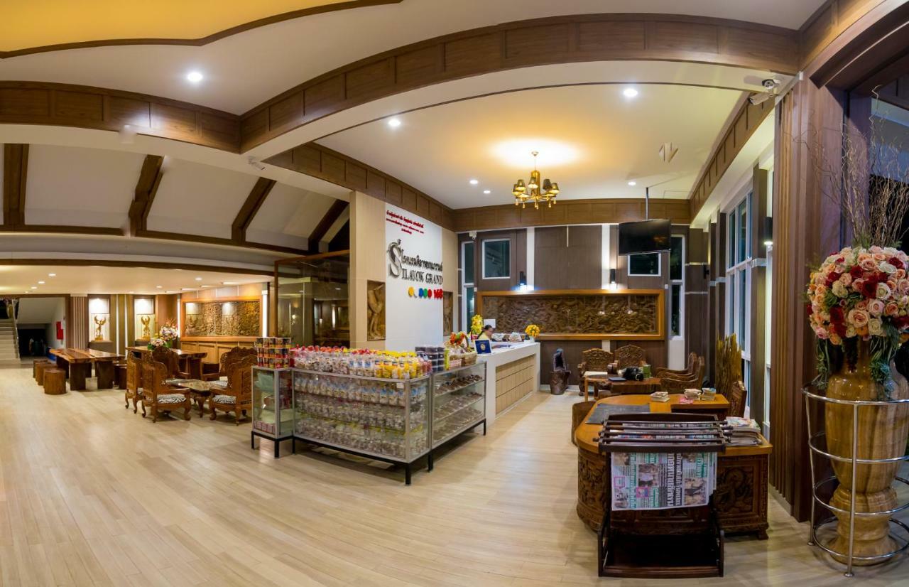 טאק Silayok Grand Hotel מראה חיצוני תמונה