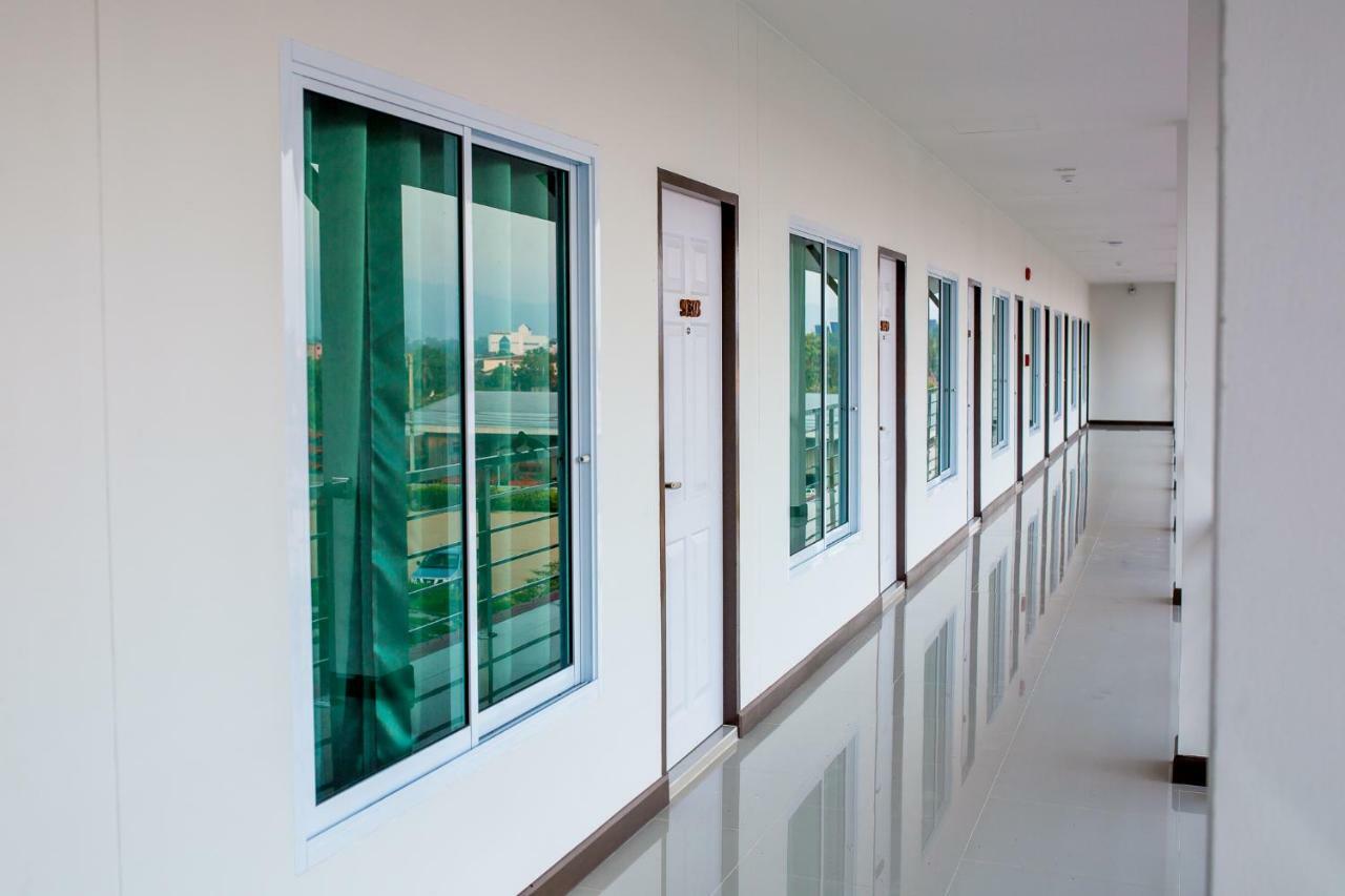 טאק Silayok Grand Hotel מראה חיצוני תמונה
